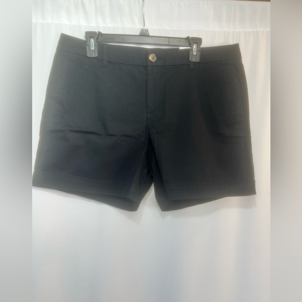 NWT Women's Black mid rise modest chino shorts Size: 12